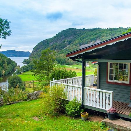 Lyngebu. Nice Family Cabin With Sea View. Vila Lyngdal Exterior foto