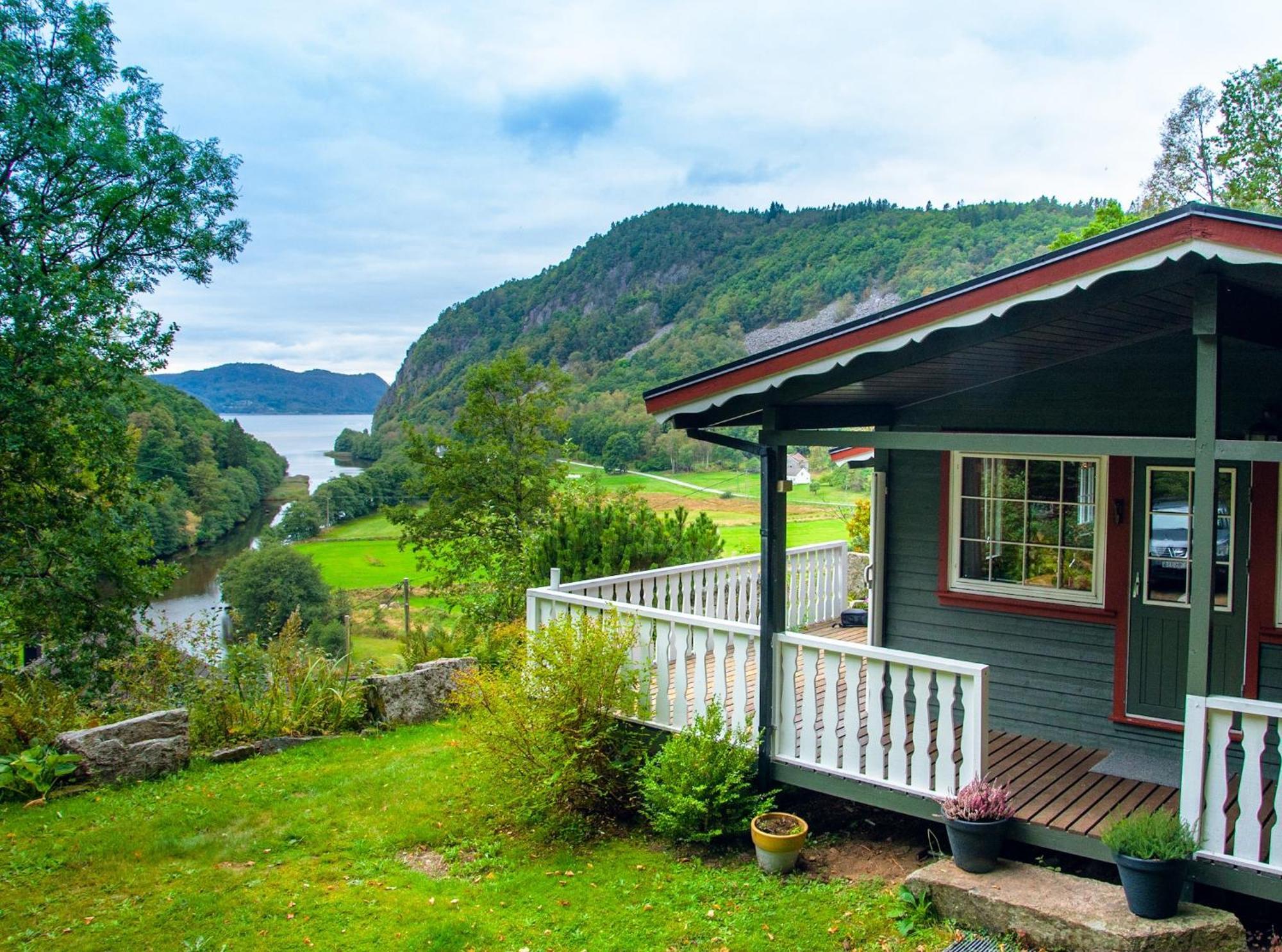 Lyngebu. Nice Family Cabin With Sea View. Vila Lyngdal Exterior foto